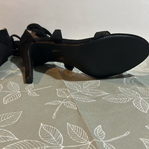 Ladies size 9 sandal heels. Never worn. Allegra K. - Picture 7 of 7